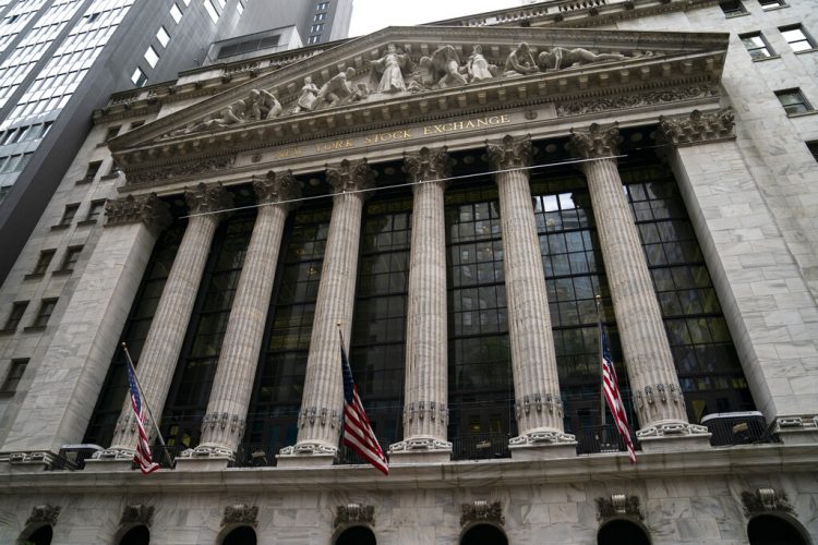 Tue. 11:08: Stocks rise after 3-day slump over virus, inflation worries
